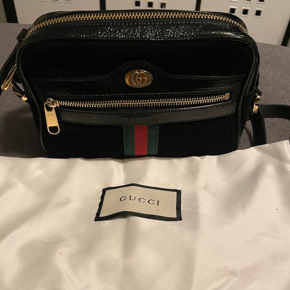 Gucci Handbags - Authentic - Excellent condition • Gucci Ophidia GG Supreme Mini bag